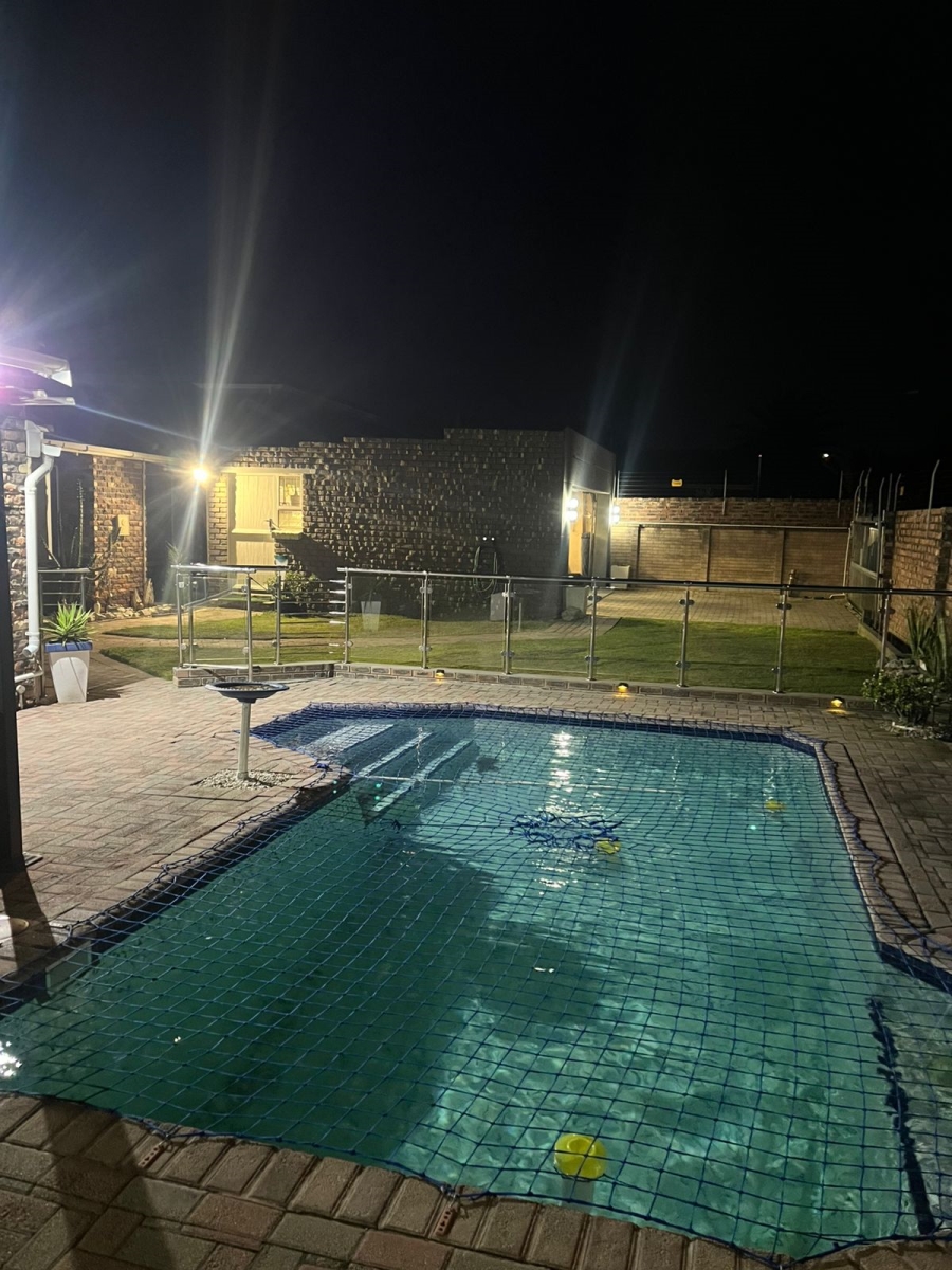 6 Bedroom Property for Sale in Sherwood Eastern Cape